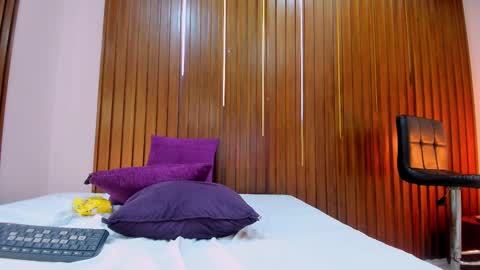 Roxana   online show from 7, 3, 2025