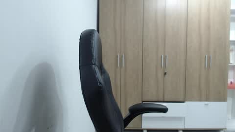 Snapshot of roxanalove7 chatting on 5, 4, 2026 Roxana online show from 5, 4, 2026