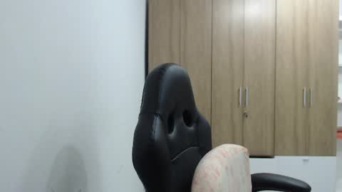 Snapshot of roxanalove7 chatting on 24, 6, 2026 Roxana online show from 24, 6, 2026