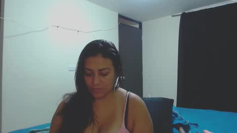 Snapshot of roxanasexy2025 chatting on 22, 10, 2025 roxanasexy2025 online show from 22, 10, 2025