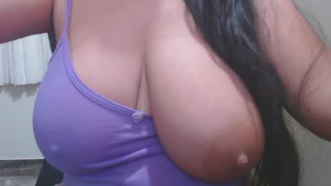 Snapshot of roxanbahottt chatting on 1, 8, 2026 roxxy online show from 1, 8, 2026