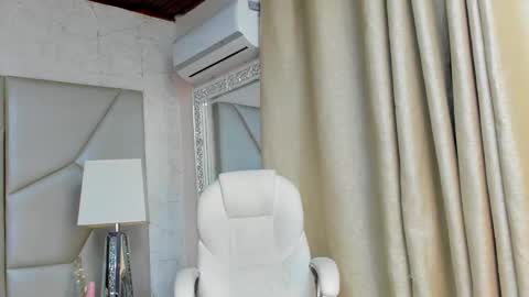 roxanne_evan online show from 11, 3, 2025
