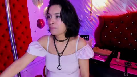 roxanne_han online show from 25, 5, 2026