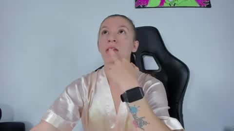 roxanne online show from 16, 6, 2026