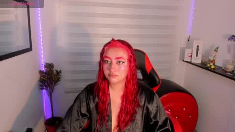 Snapshot of roxanne_morelli chatting on 8, 4, 2026 roxanne online show from 8, 4, 2026