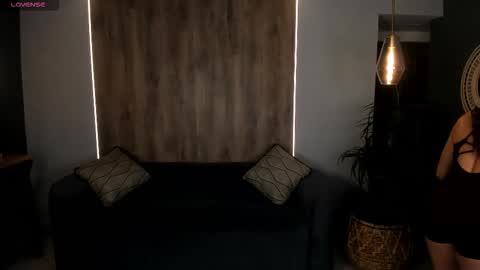 Snapshot of roxannehill_ chatting on 14, 10, 2025 Roxanne Hill online show from 14, 10, 2025