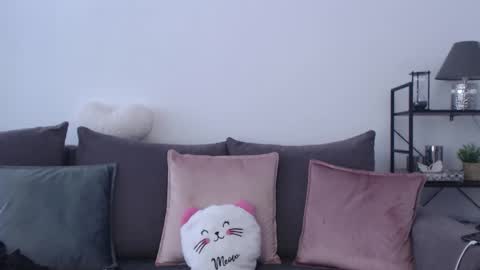 Snapshot of roxanneliss chatting on 21, 2, 2026 roxanneliss online show from 21, 2, 2026