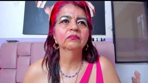 Snapshot of roxettemature chatting on 25, 2, 2025 RoxetteMature online show from 25, 2, 2025