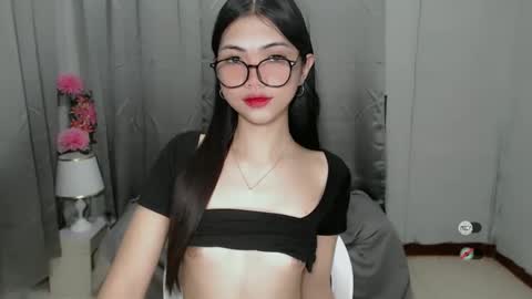 Snapshot of roxie_fuckdoll chatting on 10, 12, 2024 Roxie online show from 10, 12, 2024