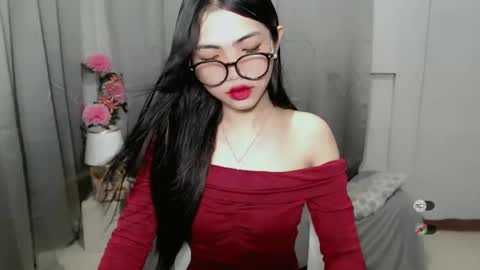 Snapshot of roxie_fuckdoll chatting on 1, 1, 2025 Roxie online show from 1, 1, 2025