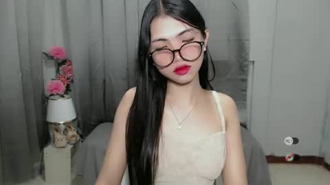 Snapshot of roxie_fuckdoll chatting on 8, 1, 2025 Roxie online show from 8, 1, 2025