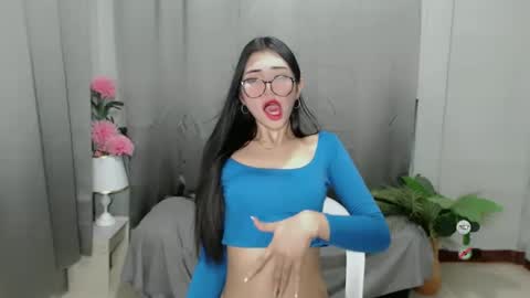 Snapshot of roxie_fuckdoll chatting on 9, 3, 2025 Roxie online show from 9, 3, 2025