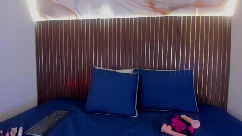 Roxie  online show from 16, 9, 2025