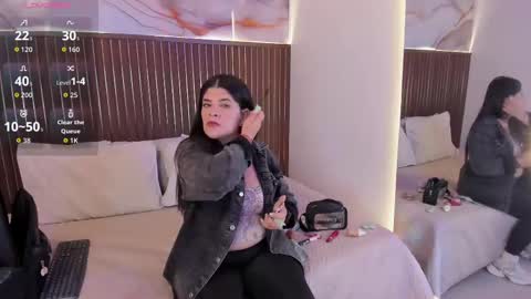 Roxie  online show from 30, 9, 2025