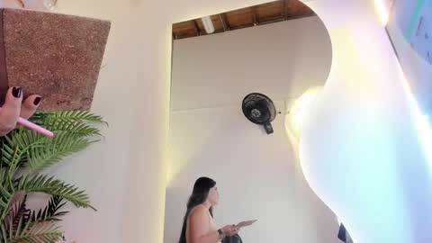 Snapshot of roxie_ns chatting on 9, 5, 2026 Roxie online show from 9, 5, 2026