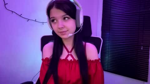 Snapshot of roxiepiurkowski chatting on 14, 1, 2026 Hana online show from 14, 1, 2026