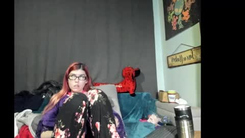 roxihazeleyes online show from 16, 9, 2025