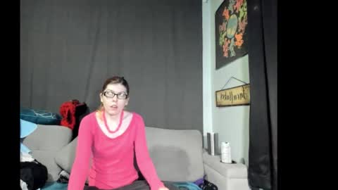 roxihazeleyes online show from 15, 10, 2025