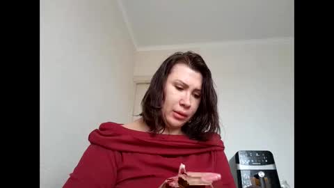 Snapshot of roxolanaa_sexy chatting on 15, 4, 2026 ROXOLANAA SEXY online show from 15, 4, 2026