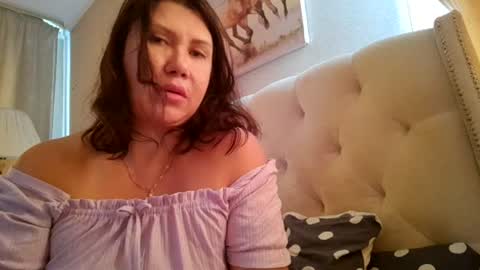 Snapshot of roxolanaa_sexy chatting on 9, 7, 2026 ROXOLANAA SEXY online show from 9, 7, 2026
