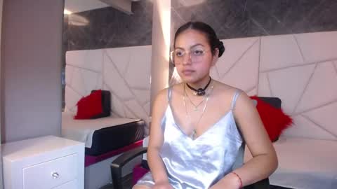 Snapshot of roxxyblack01 chatting on 22, 5, 2026 Roxxy online show from 22, 5, 2026