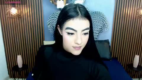 Snapshot of roxxysweet01 chatting on 7, 5, 2026 RoxxySweet online show from 7, 5, 2026