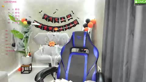 Roxy fiery online show from 7, 11, 2025