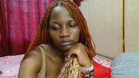Snapshot of roxy_heather chatting on 10, 4, 2026 Roxy online show from 10, 4, 2026