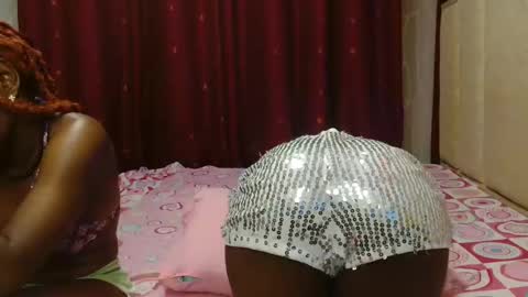 Snapshot of roxy_heather chatting on 14, 4, 2026 Roxy online show from 14, 4, 2026
