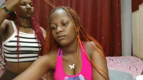 Snapshot of roxy_heather chatting on 16, 4, 2026 Roxy online show from 16, 4, 2026