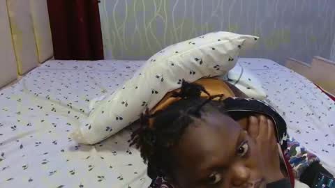 Snapshot of roxy_heather chatting on 22, 4, 2026 Roxy online show from 22, 4, 2026