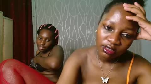 Snapshot of roxy_heather chatting on 8, 5, 2026 Roxy online show from 8, 5, 2026