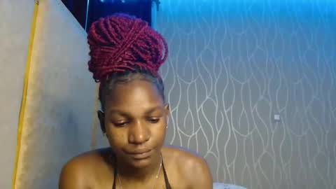 Snapshot of roxy_heather chatting on 11, 5, 2026 Roxy online show from 11, 5, 2026