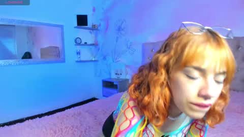 roxy_jones_ online show from 14, 2, 2025