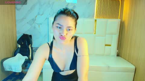 Roxy online show from 10, 5, 2026