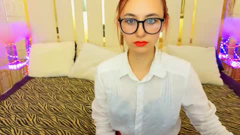 Snapshot of roxy_rayy chatting on 24, 9, 2025 roxy_rayy online show from 24, 9, 2025