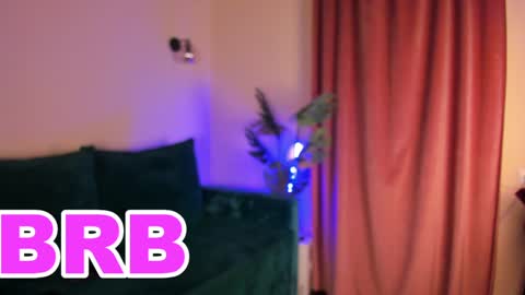 Snapshot of roxy_riot_ chatting on 2, 2, 2025 roxy_riot_ online show from 2, 2, 2025