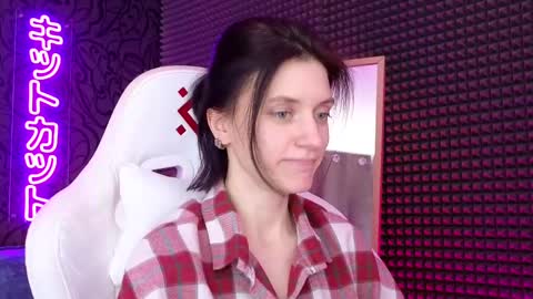 Snapshot of roxy_riot_ chatting on 2, 3, 2025 roxy_riot_ online show from 2, 3, 2025