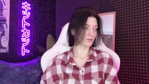 Snapshot of roxy_riot_ chatting on 10, 3, 2025 roxy_riot_ online show from 10, 3, 2025