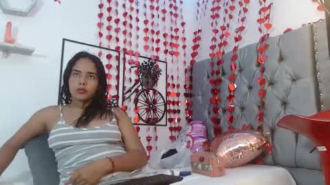 roxy_stone1 online show from 25, 2, 2025