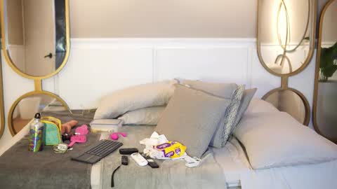 Roxy  online show from 7, 10, 2025