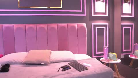 Roxy  online show from 29, 10, 2025