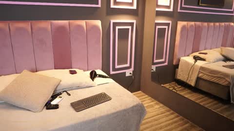 Roxy  online show from 6, 11, 2025