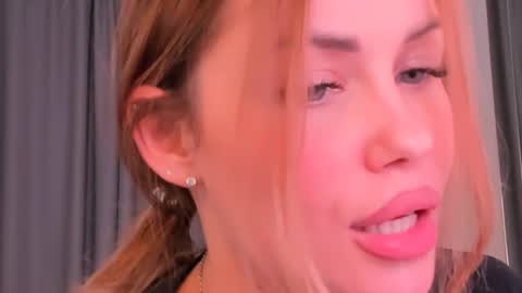 Snapshot of roxy_wet chatting on 20, 2, 2025 Roxy follow me online show from 20, 2, 2025