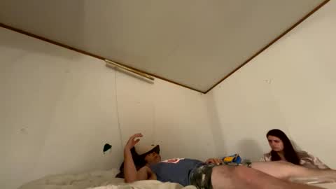 Roxy and Brock online show from 2, 10, 2025