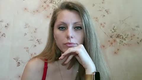 roxyfox18x01 online show from 13, 3, 2026