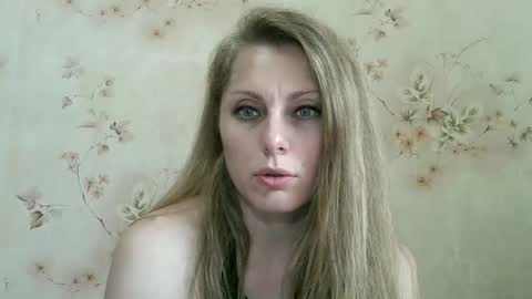 roxyfox18x01 online show from 13, 5, 2026