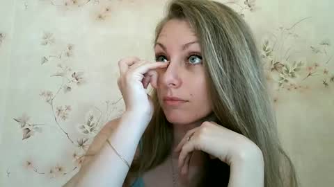 roxyfox18x01 online show from 6, 6, 2026