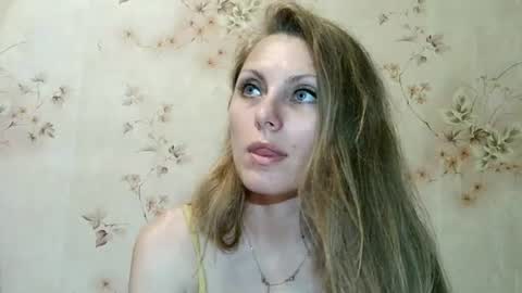 roxyfox18x01 online show from 11, 6, 2026