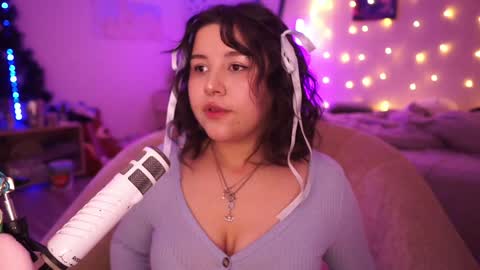 Snapshot of roxysuh chatting on 5, 12, 2024 roxysuh online show from 5, 12, 2024